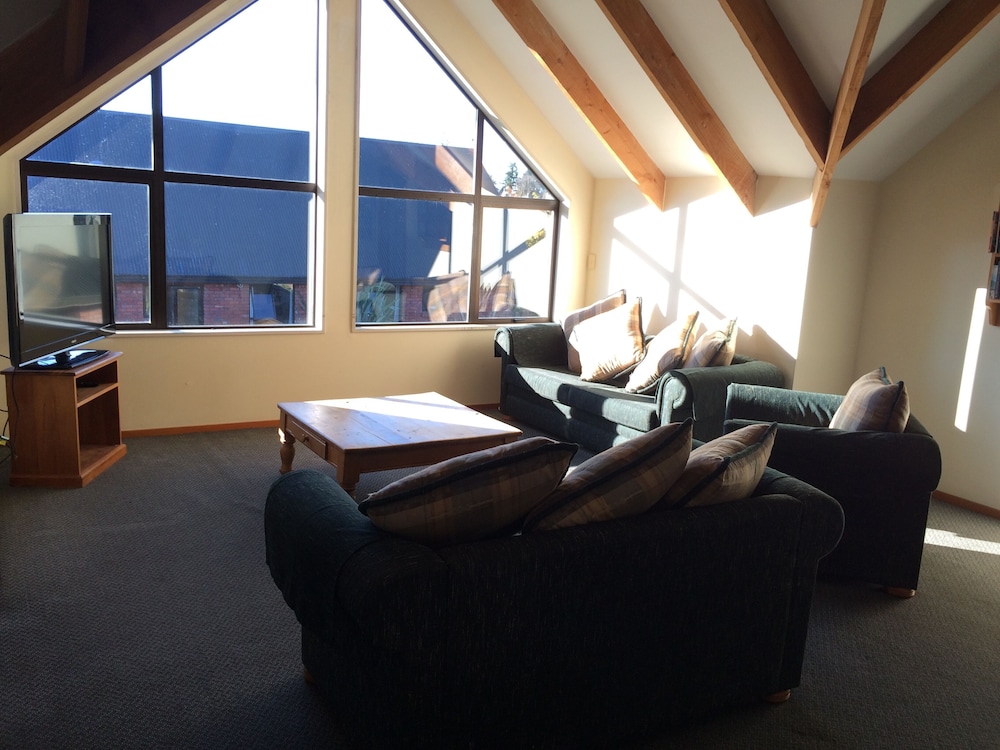 Snow Denn Lodge - Hostel,Canterbury>>Ashburton,2 star
