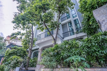 misaki tan son nhat airport hotel