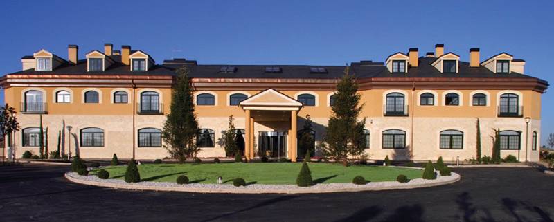 Fontecruz Avila,Near Naturavila Golf El Fresnillo,4 star