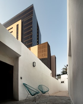 Adhoc Barrio Antiguo,,3 star