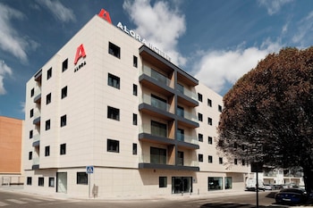 Alora Apartamentos Merida,,3 star