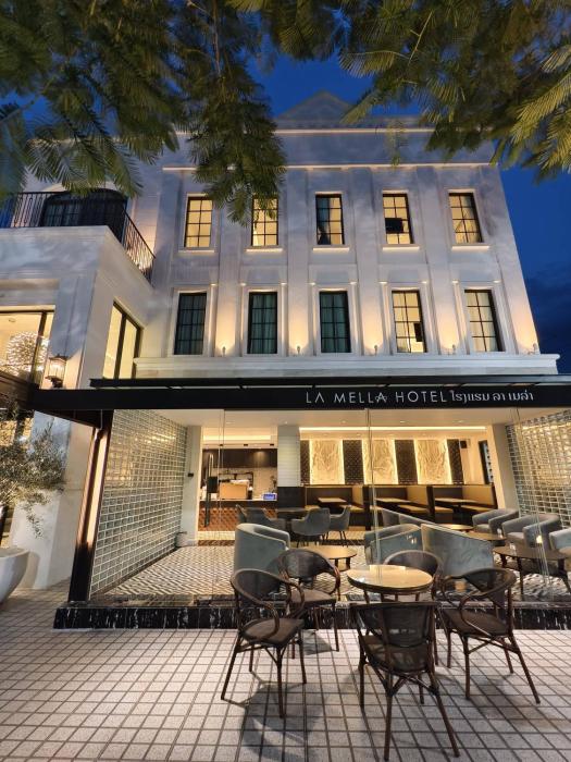 La Mella Hotel Thakhek,,3 star