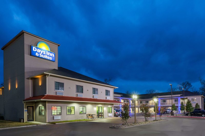 Days Inn & Suites By Wyndham Madisonville