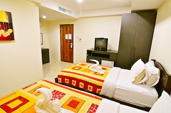 Squareone - Hostel,Kathu>>Karon Beach,2 star