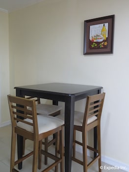 Villa Del Pueblo,Cebu>>Bohol,3 star