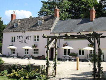 Bathurst Arms,Cheltenham>>Bristol,3.5 star