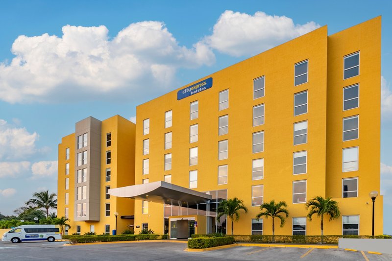City Express By Marriott Tuxpan,Poza Rica>>Catemaco,4 star
