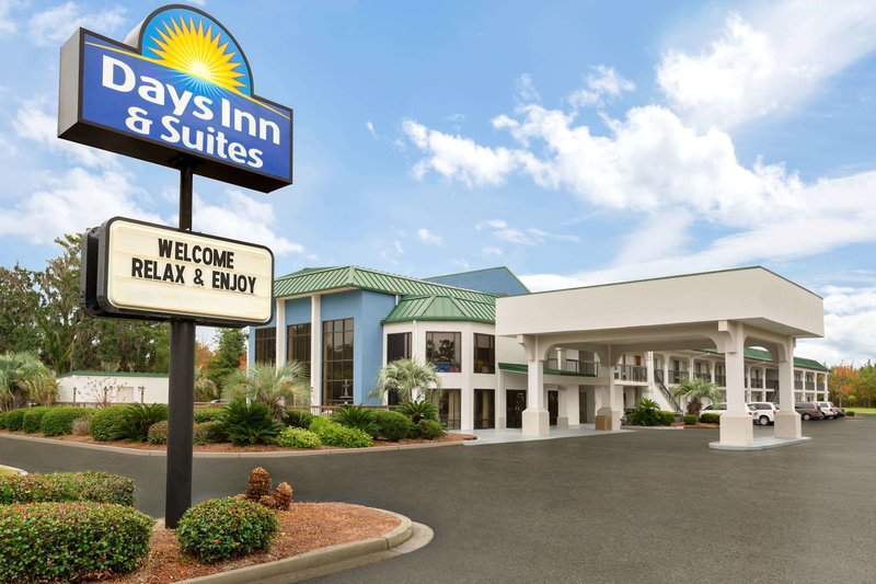 days inn and suites by wyndham savannah midtown