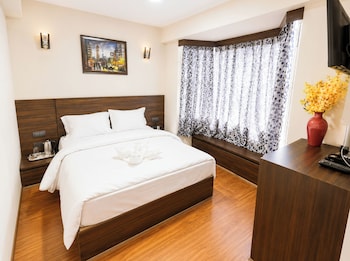 hotel the olive branch near gurudwara