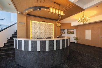 hotel mountain mirage