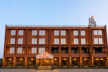 Lords Inn Sanand,,3 star