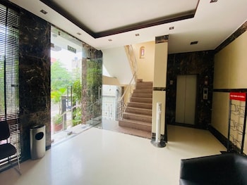 Hotel Lloyd Residency Near Nehru Place,,3 star