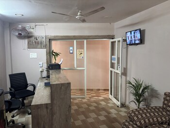 hotel tuk tuk palace