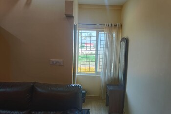New Surya Deluxe Boarding And Lodging,,3 star