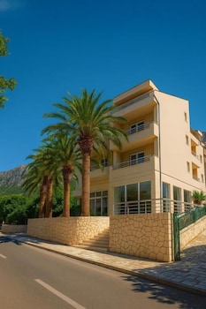Hotel Neptun Gradac,,3 star