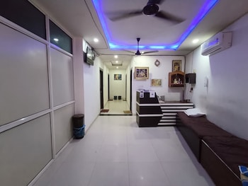 hotel shriji nikunj