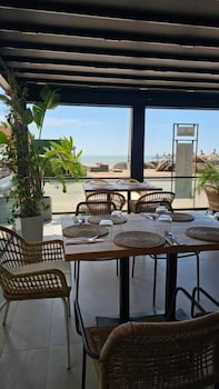 zena hotel