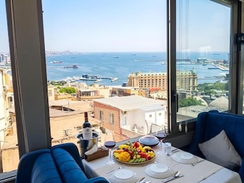 luna hotel and terrace