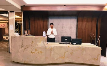 hotel raaj palace
