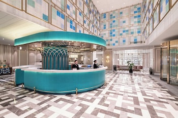 crystal hotel guiyang fountain
