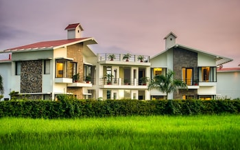 Corbett Solitaire,Dhela>>Corbett National Park,3 star