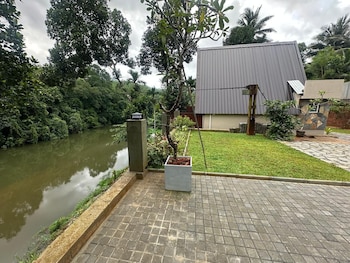 Kithulgala Cabana Resort,,3 star
