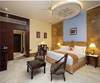 Talai Bagh Palace,Jaipur>>Amer,4 star