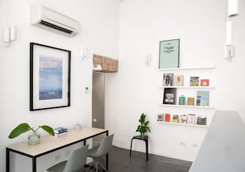 n space modern guest rooms