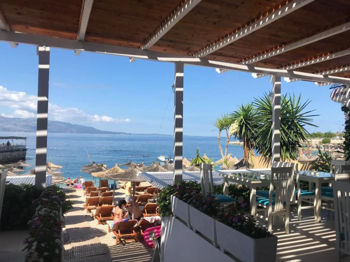 Vila E Bardhe,Kodrra>>Sarandë,3 star