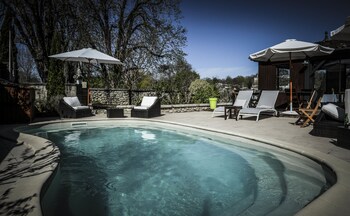 Hotel Les Griffons,Near Chateau De Bourdeilles,3 star