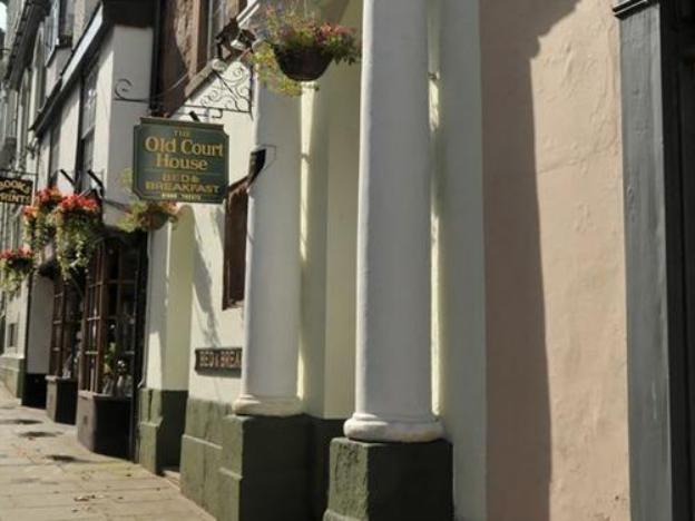 The Old Court House,Foy>>Bristol,3 star