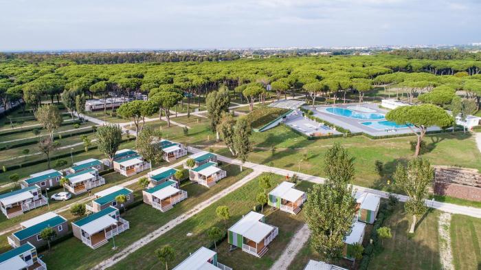 Camping Village Roma Capitol,In Rome (Ostia),4 star