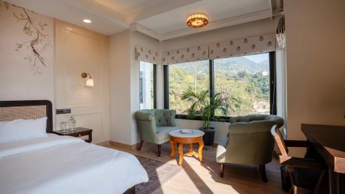 room-image
