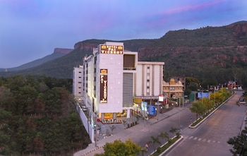 Pai Viceroy,Srinivasa Nagar,,3 star