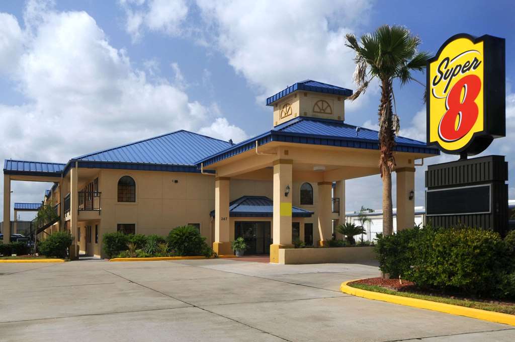 Super 8 By Wyndham Sealy,Austin County>>Austin,2 star