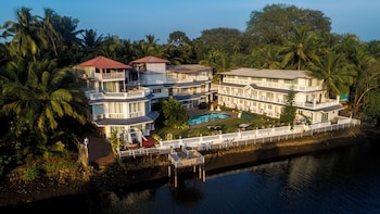 Stone Wood Riverfront Resort,Siolim ,3 star