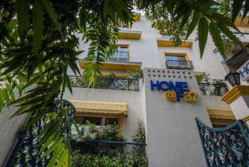 Home@F37,East Of Kailash>>Delhi,3 star