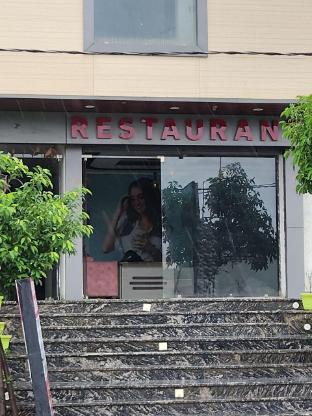 hotel panther iscon road patrakar colony