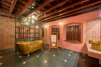 Seclude Karthika Nivas Thrissur,,3 star