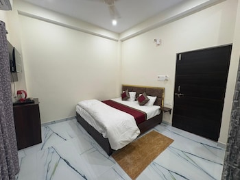 mahalaxmi guest house