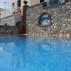 hotel thira