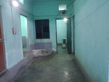 Santosh Lodge,,2 star