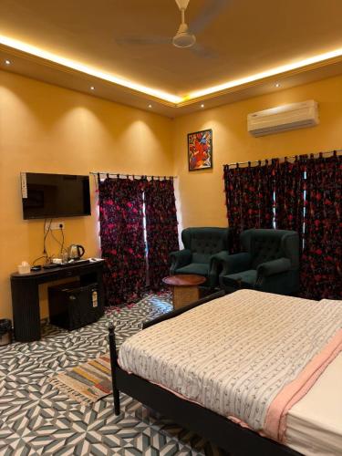 room-image