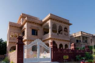 The Heritage 100,,4 star