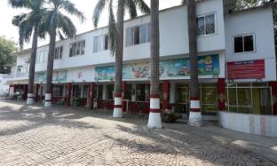 The Palms Resort Prayagraj Uttar Pradesh,,5 star