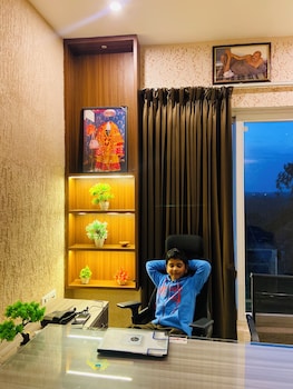 Aarush Hotel & Resort,,3 star