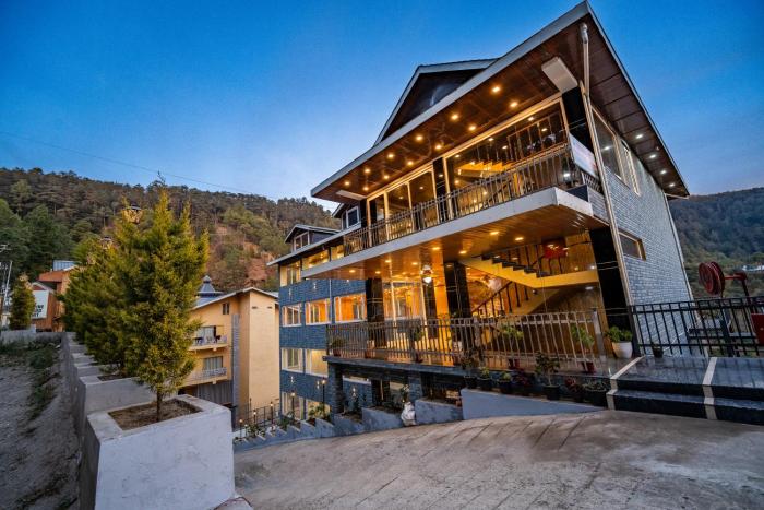 Vedikant Pine Tree Resort,,4 star