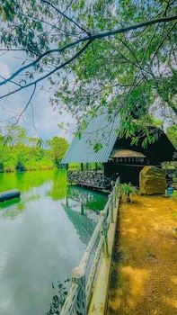 Stone Carving Resort,,3 star