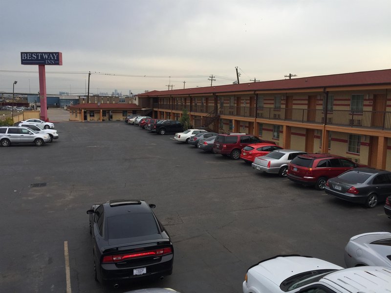 americas best value inn houston heights at i 45