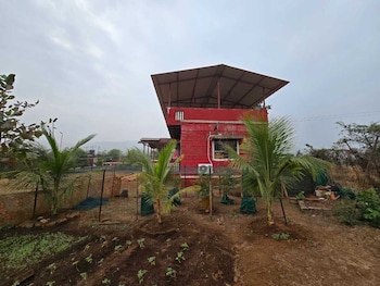 Shravani Farms,,3 star